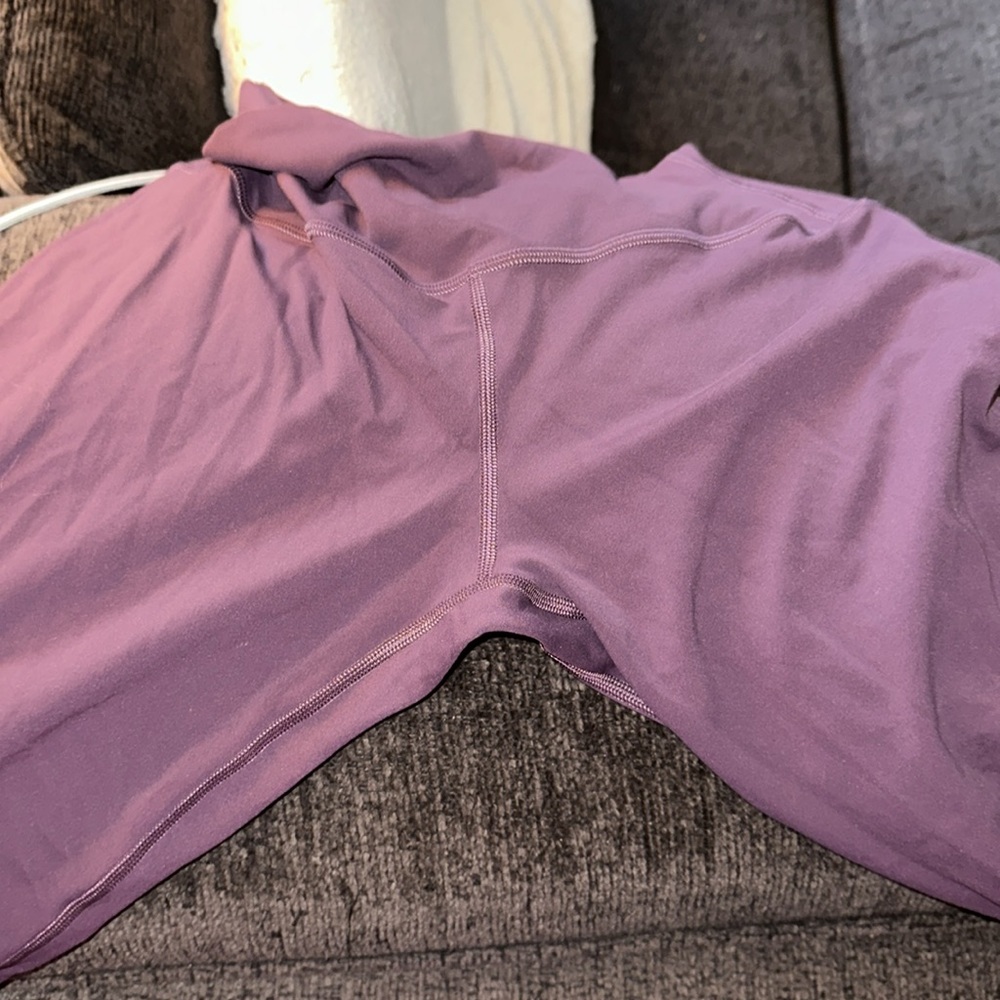 Lululemon align cropped 21 inch pants - Picture 2 of 2